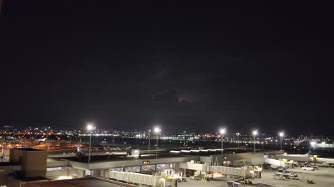 Lightning storm over Phoenix @SkyHarbor