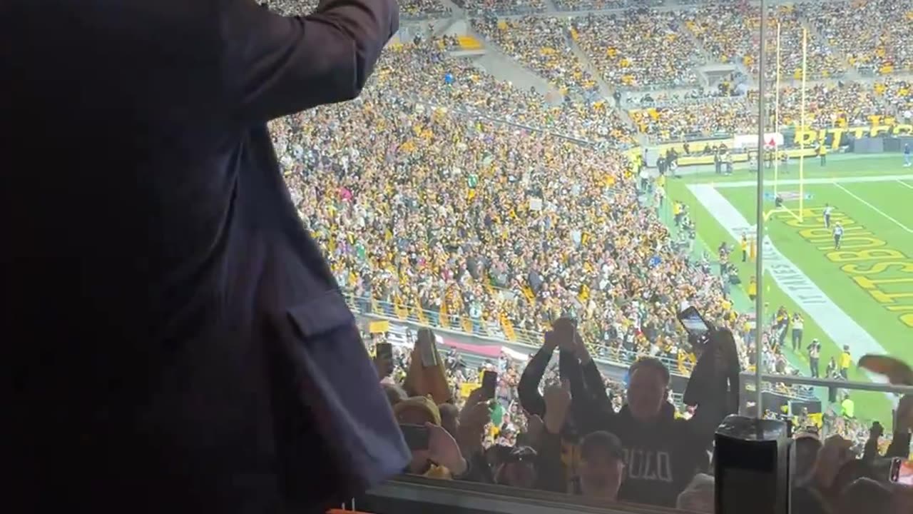 Entire Pittsburgh Steelers Stadium starts thunderously chanting “U-S-A!” as President Trump arrives