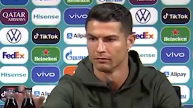 Wonderful gesture, Cristiano Ronaldo avoids CocoCola in press meet gone viral.