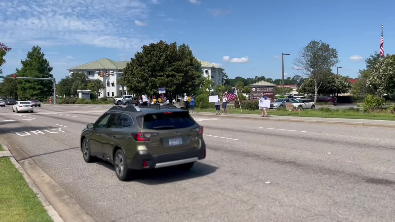 Horry County Conservatives Protest FBI Raid