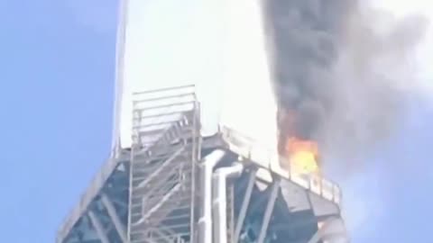 BREAKING: FIRE SPREADS AT NOTRE DAME CATHEDRAL