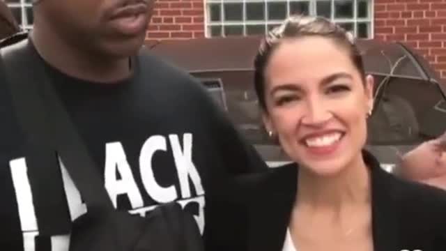THIS GUY IS HILARIOUS, YOU NEED TO SEE THE LOOK ON AOC'S FACE, SHE JUST HUGGED A PYTHON