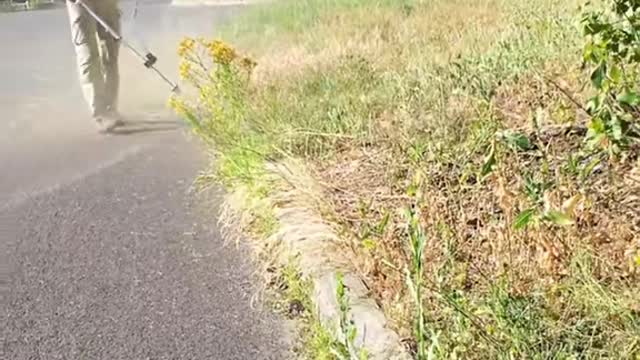 Neighbor insulted her so I helped her for free Part 1