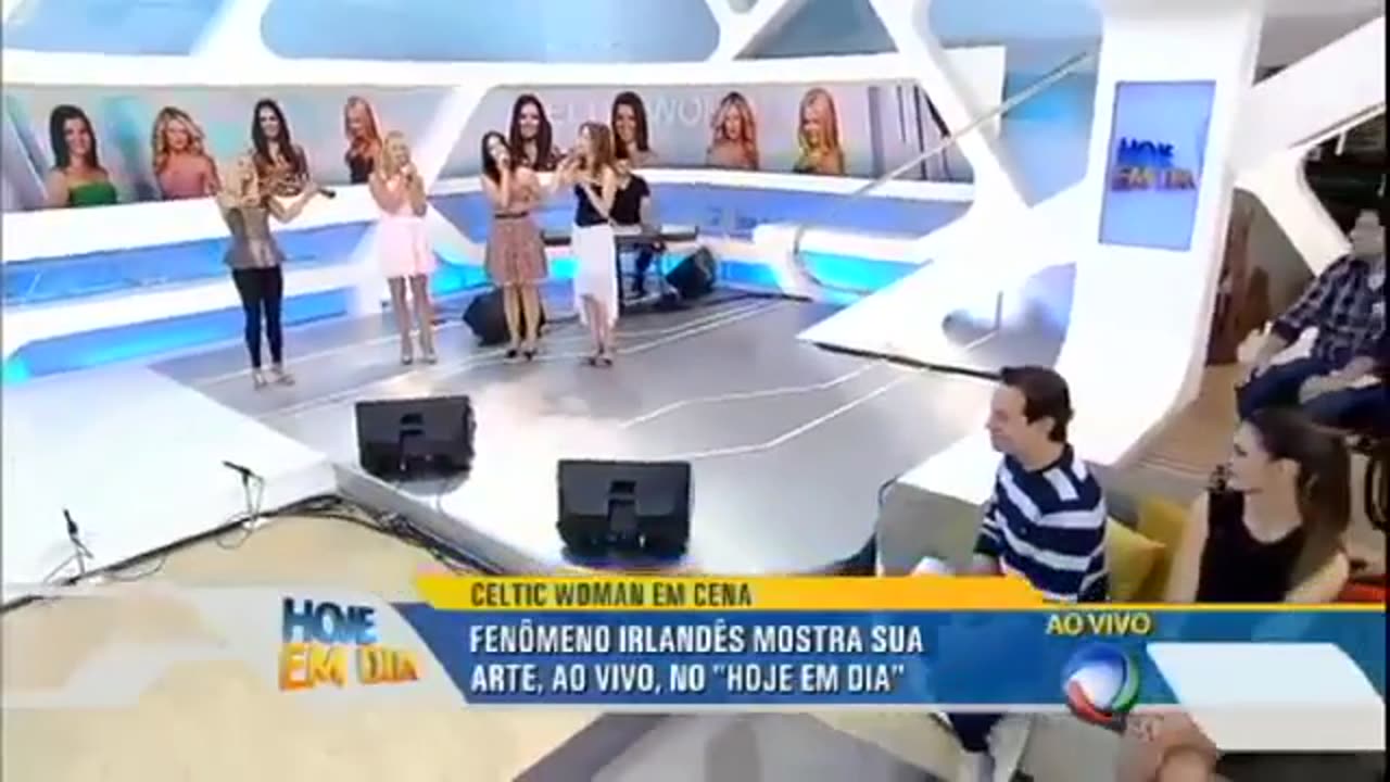 Celtic Woman Programa Hoje em Dia today with the Celtic Woman Tour