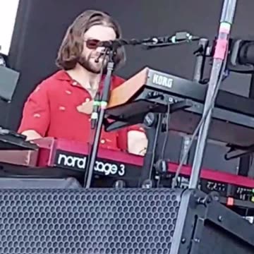 Jeremy Kaplan (Dogs in a Pile) - LIVE @ Avondale (Short 2)