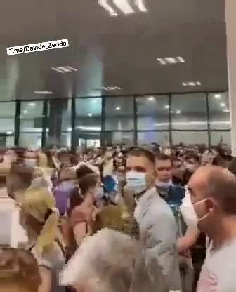 VACCINATO? NO PARTY!