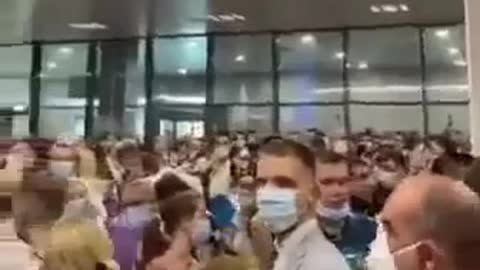 VACCINATO? NO PARTY!