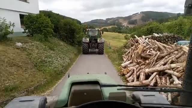 German farmers deploy to join Dutch farmers convoy (July 7, 2022)