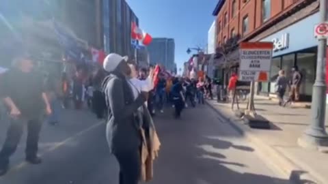 Eggs thrown at the Ottawa pro freedom protest from windows above