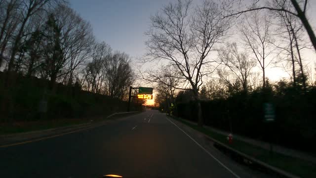 Driving Around Thru 04-17-2022 NYC New York Queens Highway 4K Front (14)