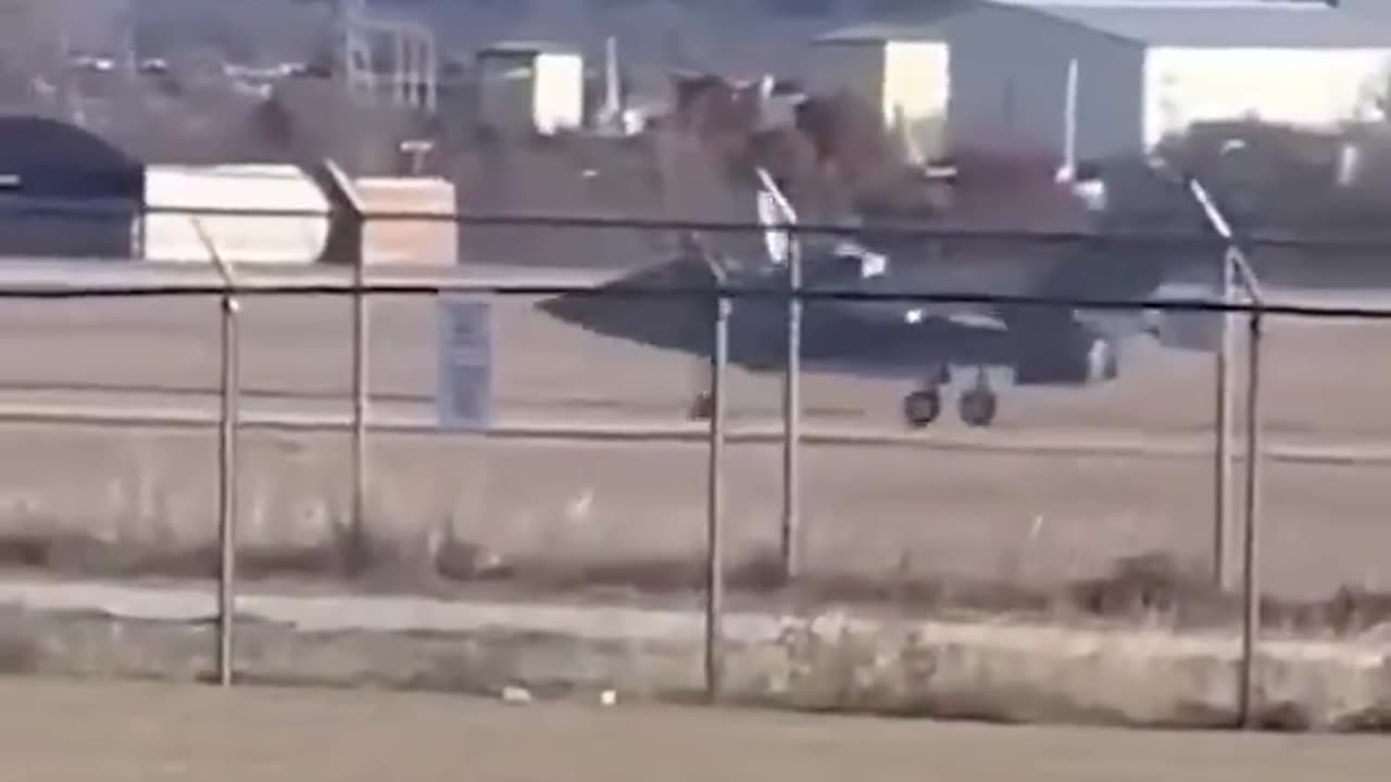F-35 Pilot Ejects