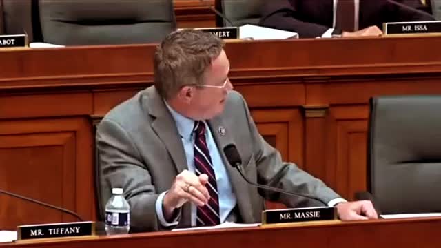 Sen. Massie: Penggantian Vaksin "Disetujui" Dgn Vaksin Otorisasi Darurat = Krimininal