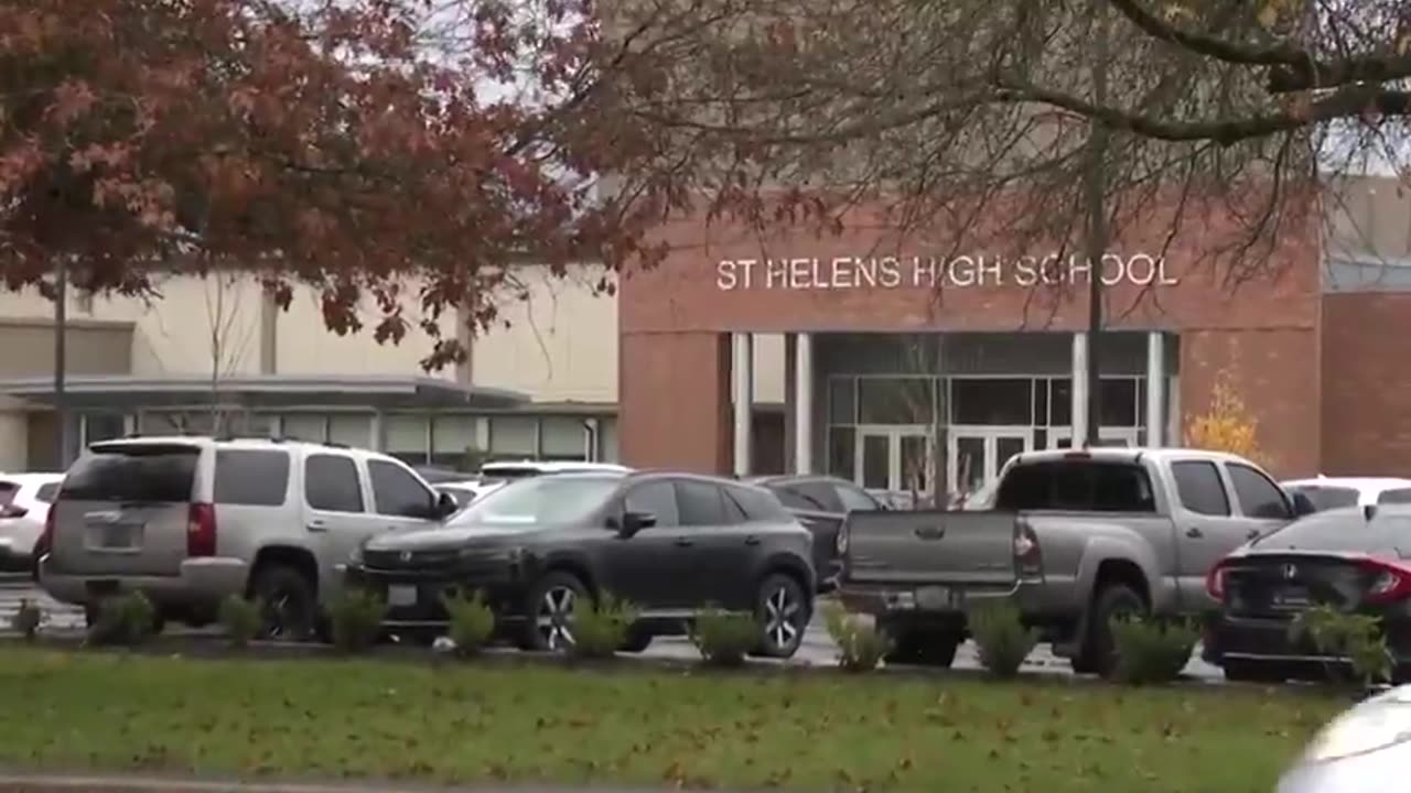 BREAKING: Parents blasted the @StHelensSD school board after discovering