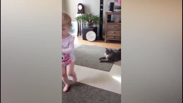 Baby Play with Lovely Cat