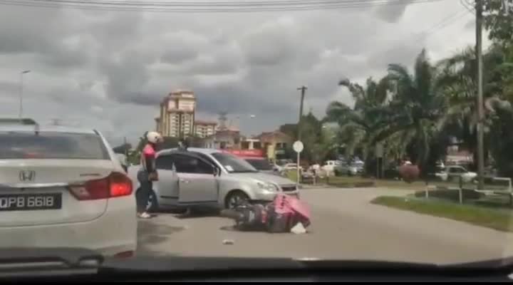 Food Panda Rider Fight with driver