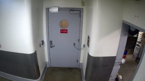 6128RHOBSBRSBST4Stairwell4_2021-01-06_03h20min01s020ms.mp4