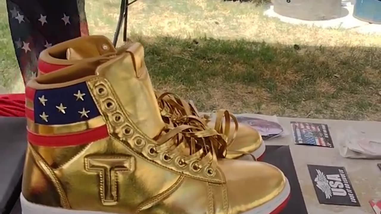 Vendor Sells Trump Gold Sneakers for $750 at Vegas Rally