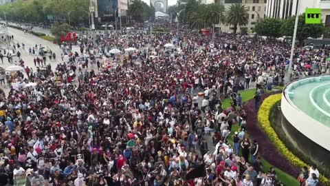 Thousands Dress as Undead for Mexican ‘Zombie Walk’