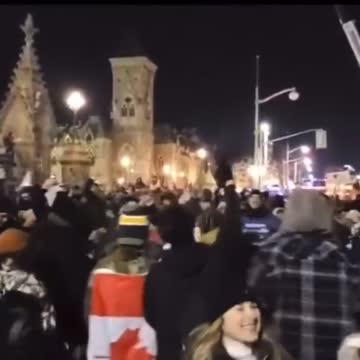 Convoy Shuts down capital of Canada