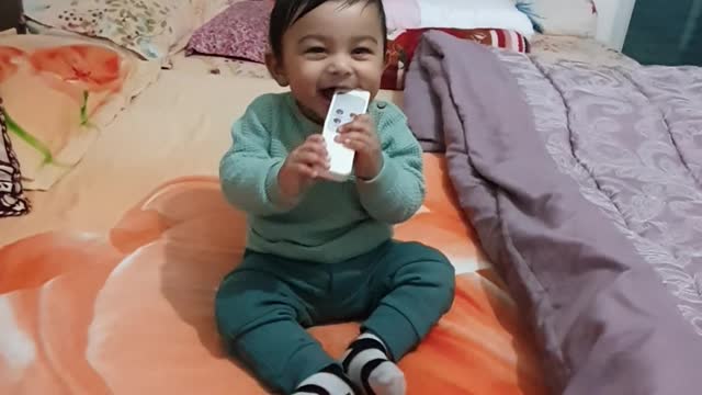 1 minute 4 second cute funny vedio