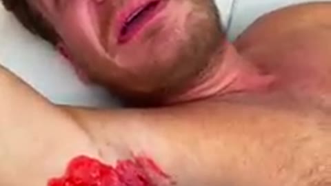 MAN GETTING WAXED HAS BIGGEST MELTDOWN!