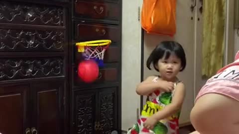 Basketball 🏀 hit by accident 😹🤡