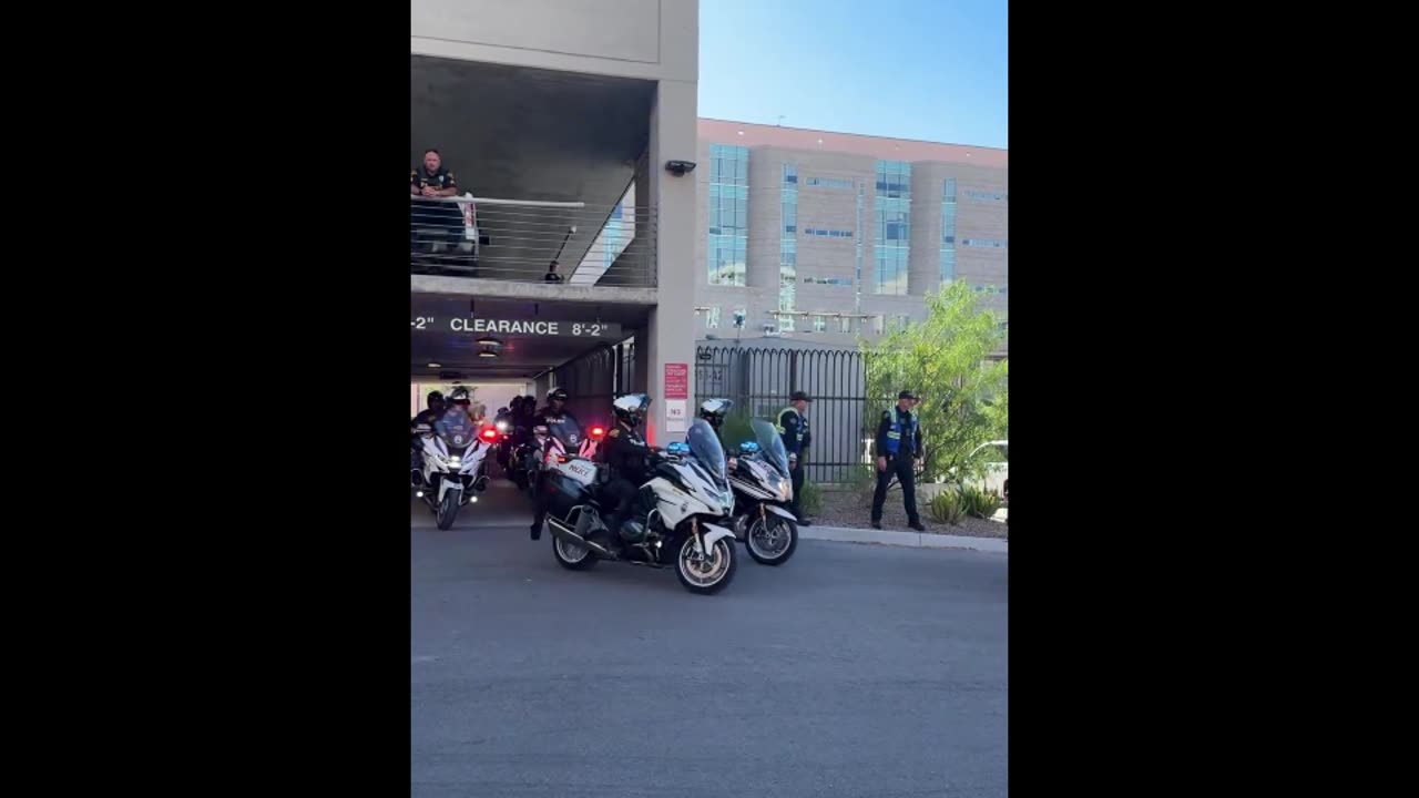 AZ Law Enforcement leading President Trump’s motorcade 💪🏼🇺🇸