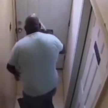 YOU'VE GOT MAIL!!!! AND A YELLER!