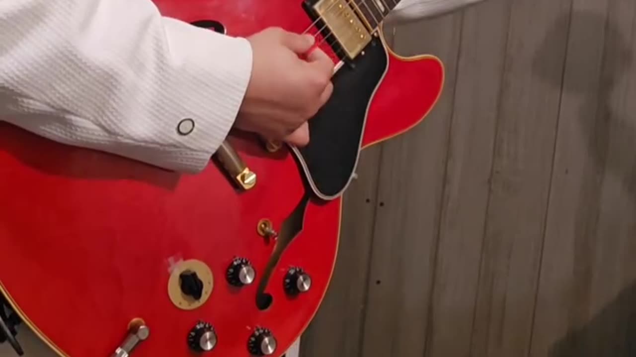 Gibson es345 guitar sound demonstration.