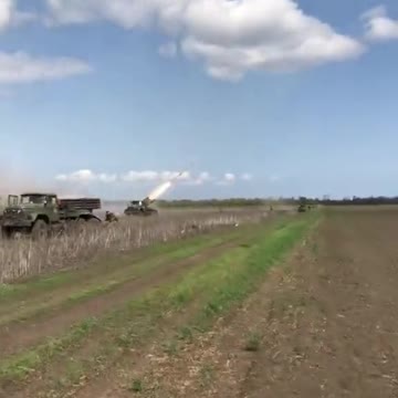 Ukrainian actors with MLRS system