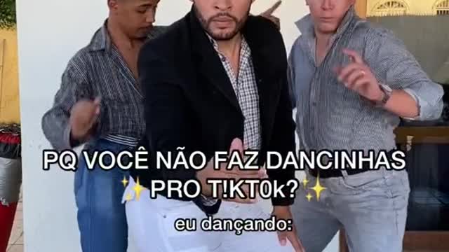 Quando você e seu amigo resolvem dançar