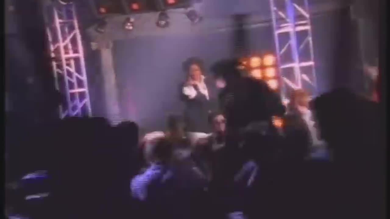 Robin S - Show Me Love (Official Music Video) [1993]