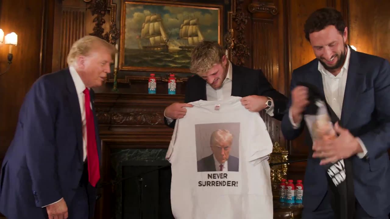 Trump Gives Logan Paul a Mugshot T-Shirt