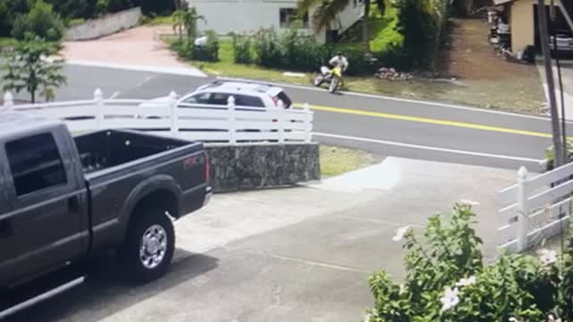 Hawaiian Dirt Bike Wheelie Fail