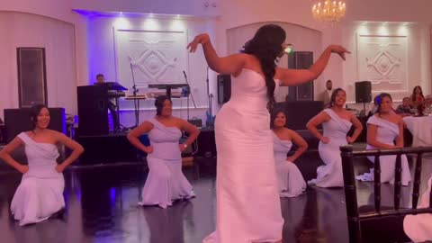 Siva Laia Afio Ane Loa Bridal Dance