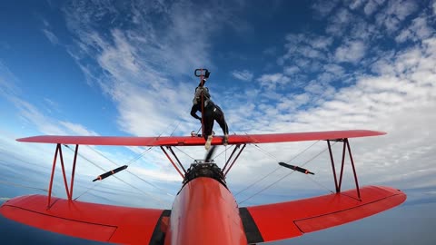 Wingwalker’s Thrilling Airplane Adventure