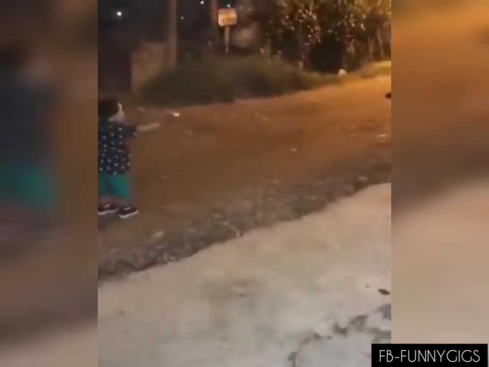 A perfect example of bad parenting.#funny#comedy