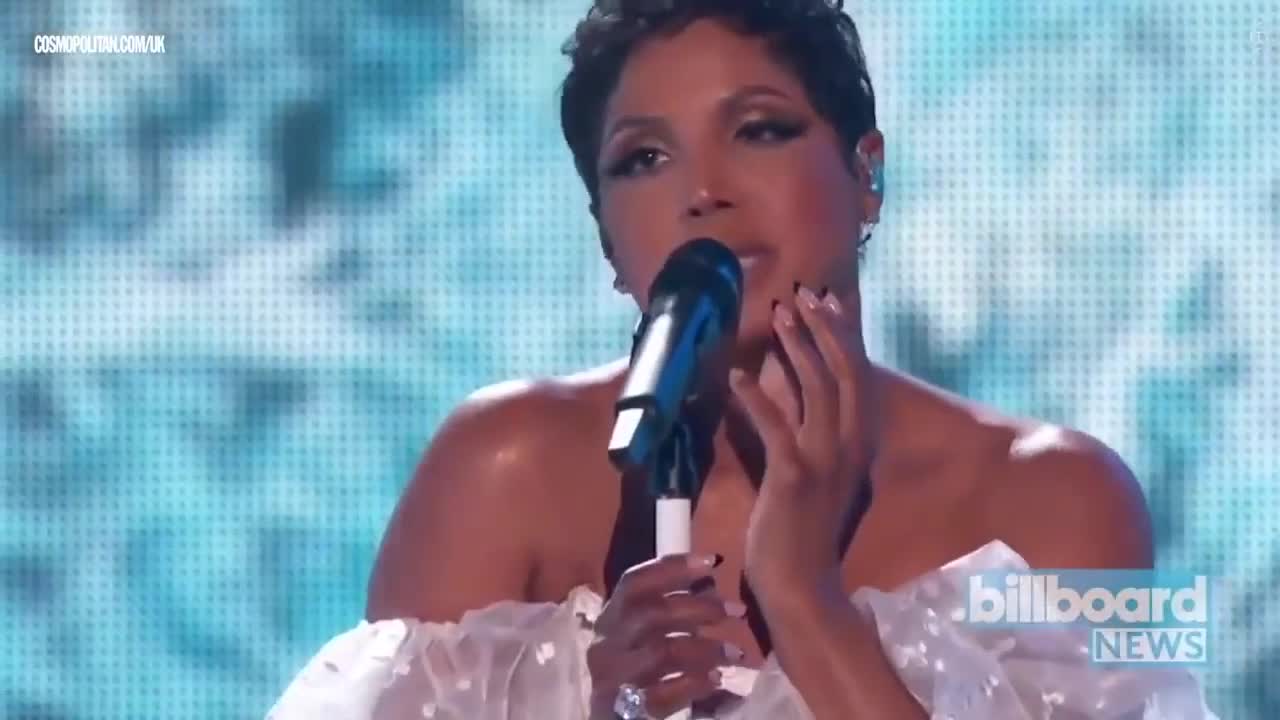 Most awkward moments of American music awards 2019
