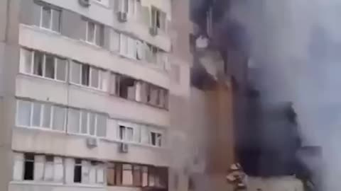 BREAKING... rocket hits a residential building in Kharkov