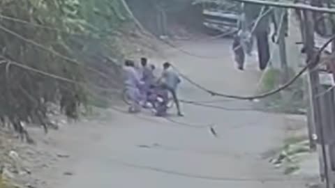 Hub choky Thief caught by red handed