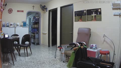 hallfront day n night 20221018