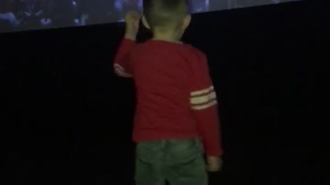 😃 Child dancing like nobody's looking 🎼🕺🏽🎶