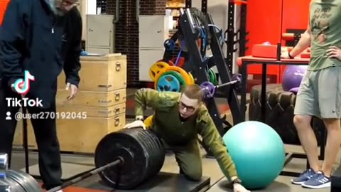 Anatoly prank weight lifting