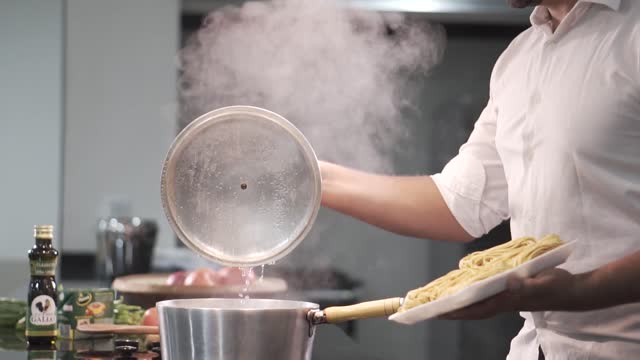 A great video of how to prepare Italian pasta