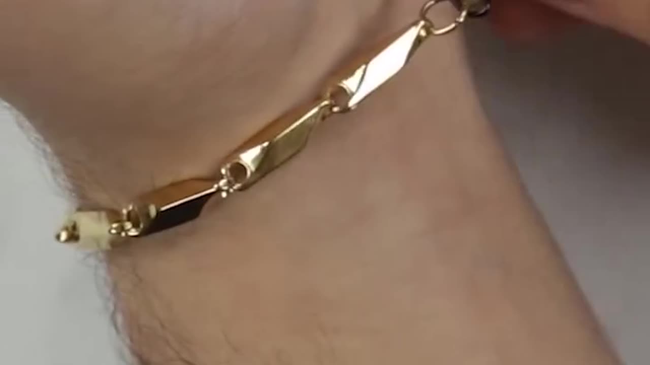 Smart hack for securing bracelet without help!