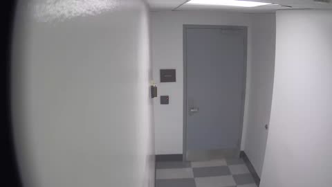 6141RHOBG1G101DStairwayLobbyEntry_2021-01-06_06h00min02s480ms.mp4