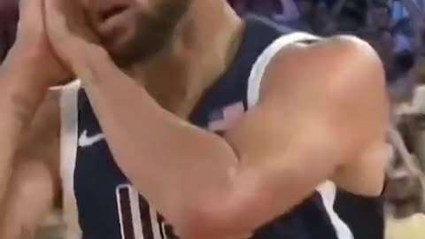 Steph Curry is not HUMAN