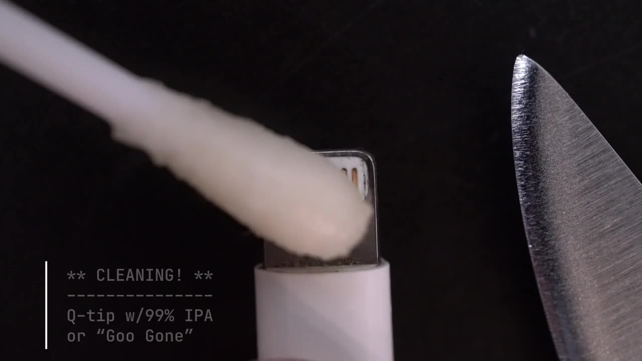 iPhone not charging? Learn how to fix your lightning cable in 90 seconds!