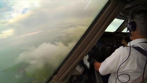 Captain's view Breakoff landing Amsterdam - Boeing 747-400