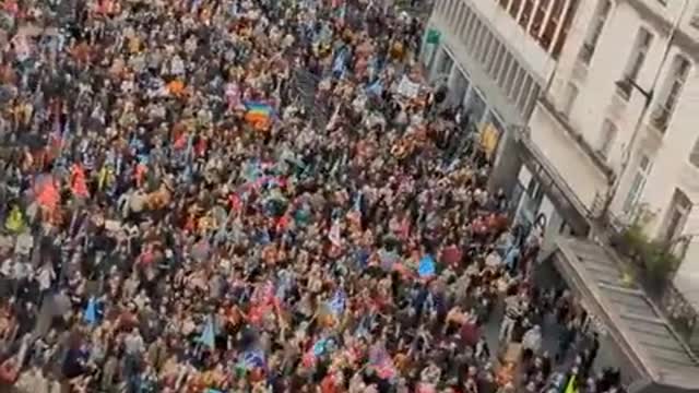 The people protest against Macron